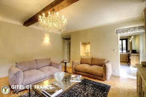 Living area - Vrbo Property (VIGGIANELLO)
