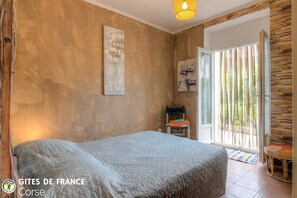 2 Schlafzimmer, Reisekinderbett, kostenloses WLAN