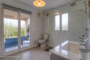 Bathroom - Vrbo Property (CARGESE)