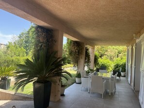Outdoor dining - Vrbo Property (CARGESE)