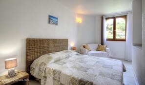 Room - Vrbo Property (ALGAJOLA)