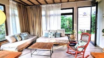Superior Studio, Partial Lake View | Living area