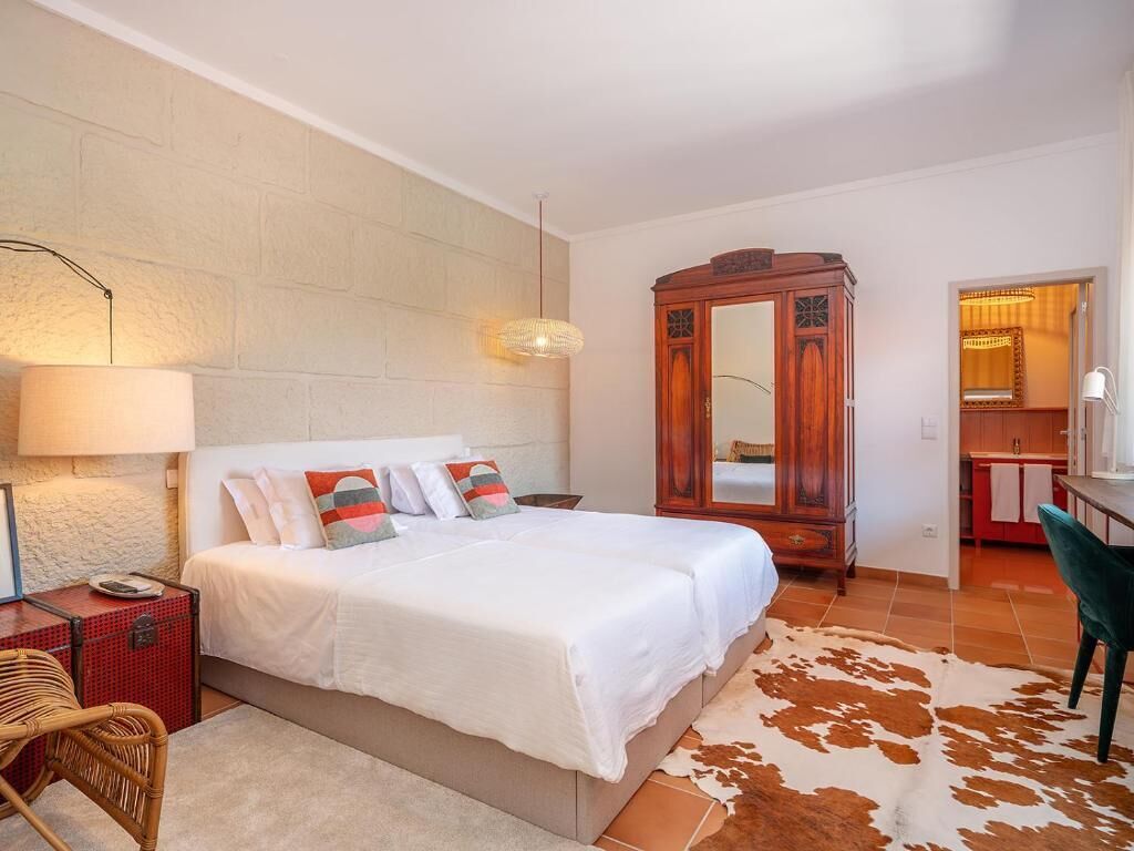 Blackout curtains, soundproofing, iron/ironing board, free WiFi