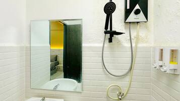Standard Double Room | Bathroom | Shower, towels, soap, shampoo