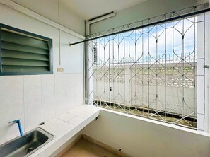 Standard Double Room | Interior - H-Hub BBT (Bang Bua Thong)