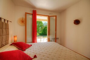 Room - Vrbo Property (SPELONCATO)