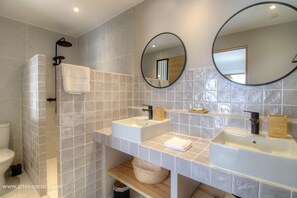Bathroom - Vrbo Property (CARGESE)