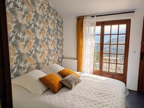 Room - Vrbo Property (SANTO PIETRO DI TENDA)