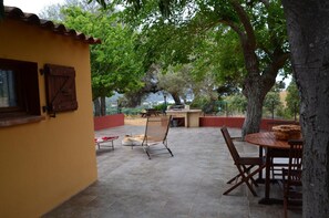 Outdoor dining - Vrbo Property (SANT ANDREA D'ORCINO)
