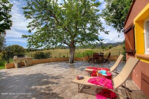 Outdoor dining - Vrbo Property (SANT ANDREA D'ORCINO)