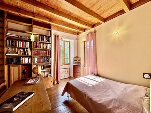 Room - Vrbo Property (ECCICA SUARELLA)