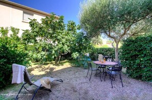 Outdoor dining - CasaNina - BORGO - Guest house (BORGO)