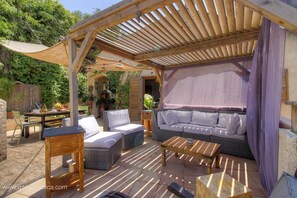 Outdoor dining - Vrbo Property (CARGESE)