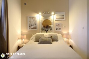 Room - Vrbo Property (SANTA REPARATA DI BALAGNA)