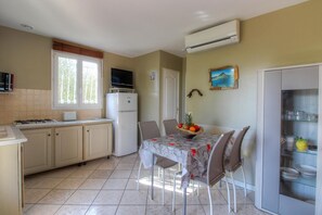 Dining - Vrbo Property (SAN GAVINO DI CARBINI)