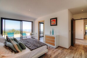 Room - Vrbo Property (SARI SOLENZARA)