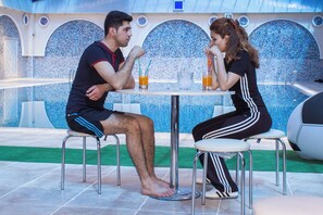 Indoor pool, outdoor pool - Golden Plaza Hotel (Bakı)