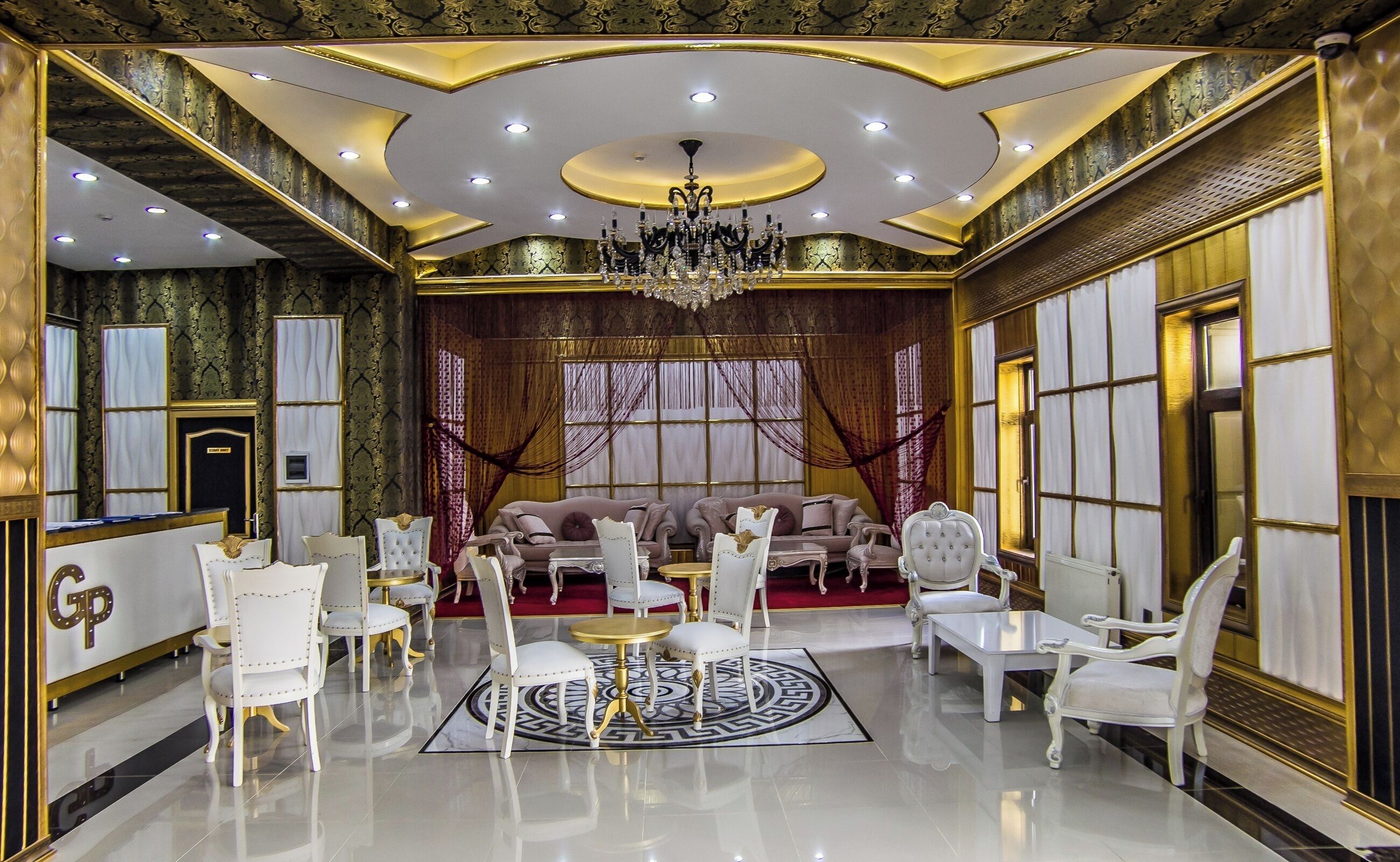 Lobby lounge