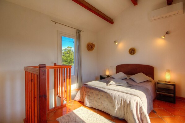 Room - Vrbo Property (SPELONCATO)