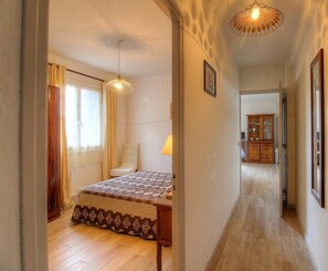 Room - Vrbo Property (CARGESE)