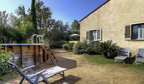 Terrace/patio - The Mulberry Tree - SAN GAVINO DI CARBINI (SAN GAVINO DI CARBINI)