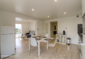 Dining - Vrbo Property (CALCATOGGIO)