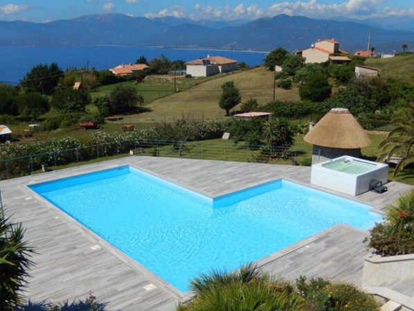 Pool - Villa di Charma Charlotte (CALCATOGGIO)