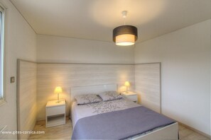 Room - Vrbo Property (CALCATOGGIO)