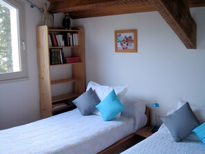 WiFi, bed sheets