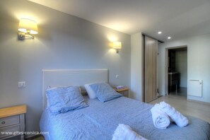Room - Vrbo Property (ALATA)