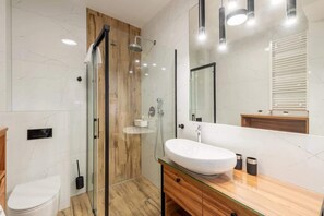 Shower, hair dryer, towels, shampoo - Cozy Apartment Near the Beach | Parking | Balcony (Pogorzelica)