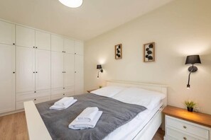 Iron/ironing board, WiFi, bed sheets - Cozy Apartment Near the Beach | Parking | Balcony (Pogorzelica)