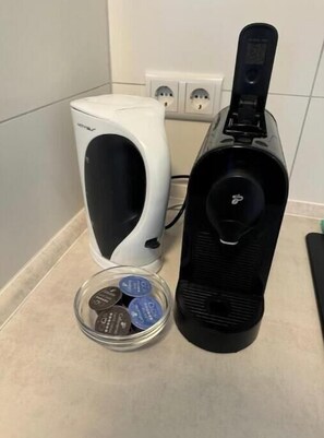 Kaffe och/eller kaffebryggare