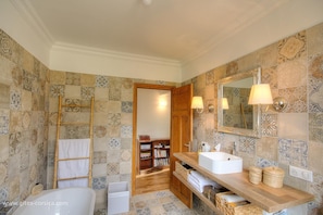 Bathroom - Vrbo Property (MOCA CROCE)