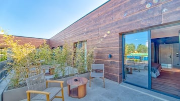 Habitación Deluxe doble, balcón, vistas al jardín | Terraza o patio