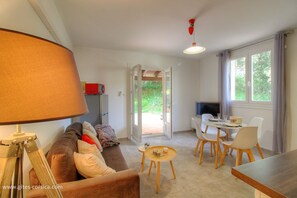 Living area - Vrbo Property (CASAGLIONE)