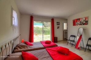 Room - Vrbo Property (CALCATOGGIO)