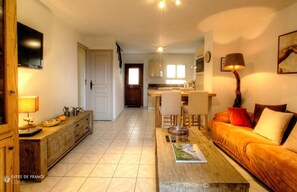 Living area - Vrbo Property (VENACO)