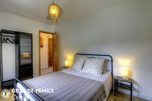 Room - Vrbo Property (CARGESE)
