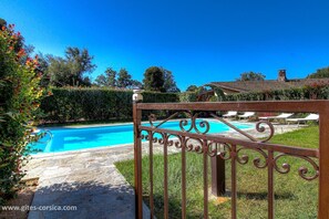 Pool - Vrbo Property (CAURO)
