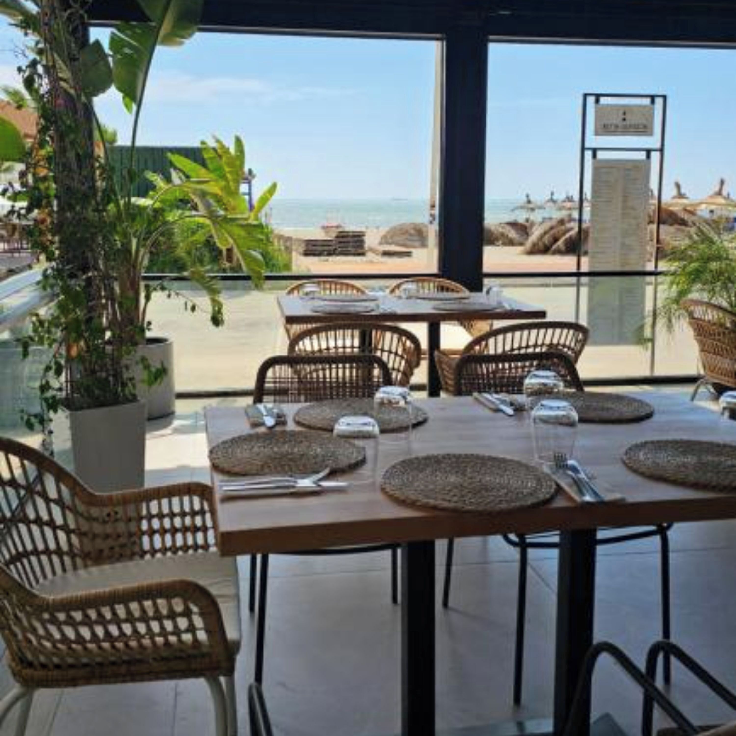 Standard Double Room, Sea View | Dining