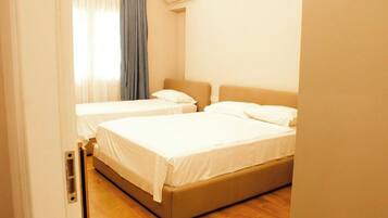 Economy Triple Room
