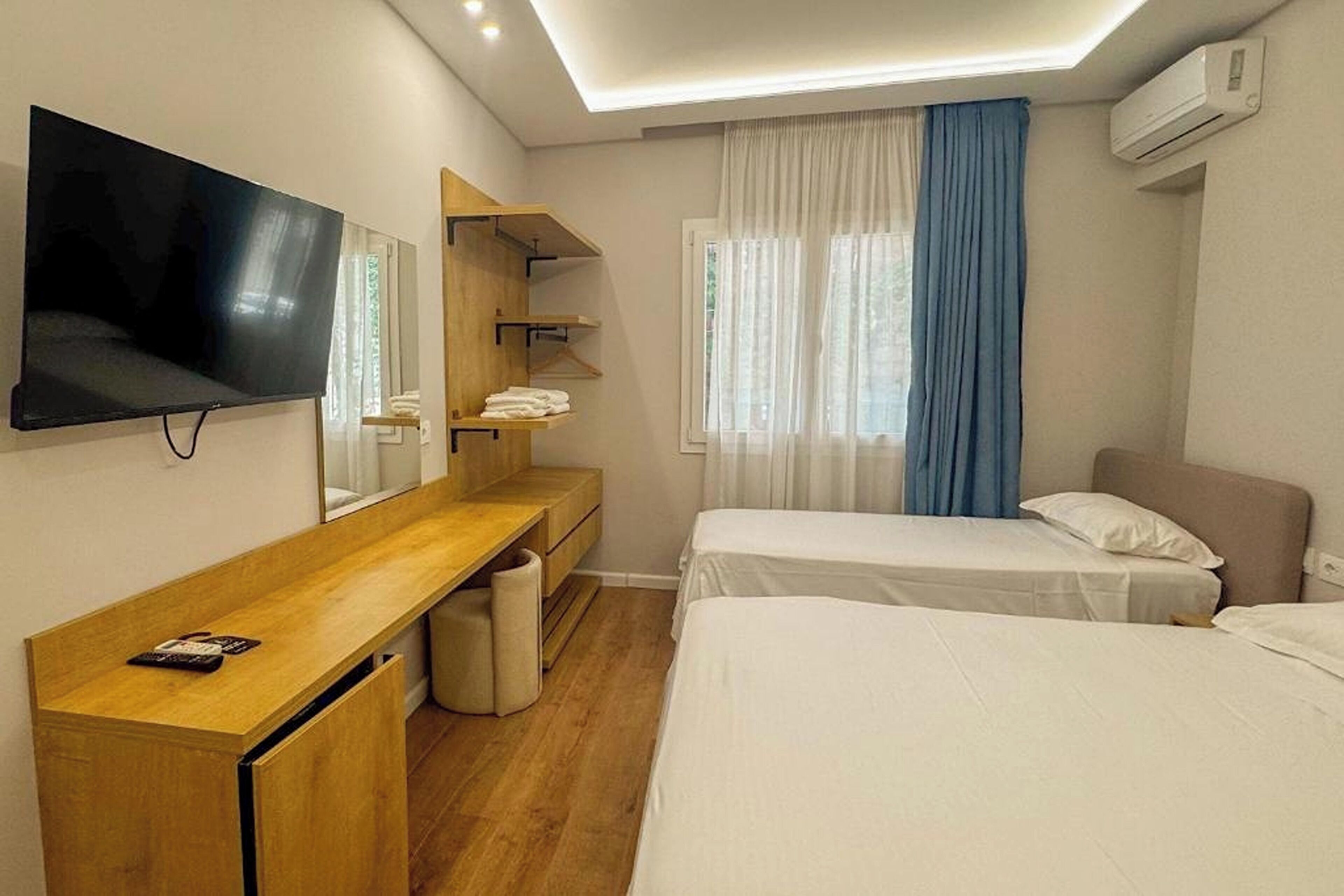 Economy Triple Room