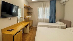 Economy Triple Room - Zena Hotel (Rrashbull)