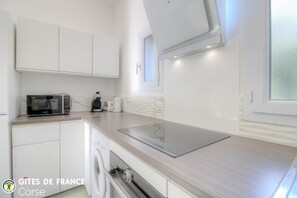 Private kitchen - Vrbo Property (SARTENE)
