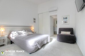 Room - Vrbo Property (SARTENE)