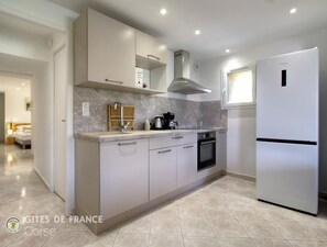 Private kitchen - Vrbo Property (TRALONCA)