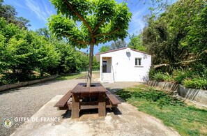 Outdoor dining - Vrbo Property (SAN NICOLAO)