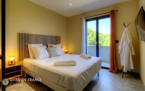 Room - Vrbo Property (VALLECALLE)