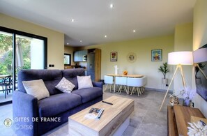 Living area - Vrbo Property (VALLECALLE)